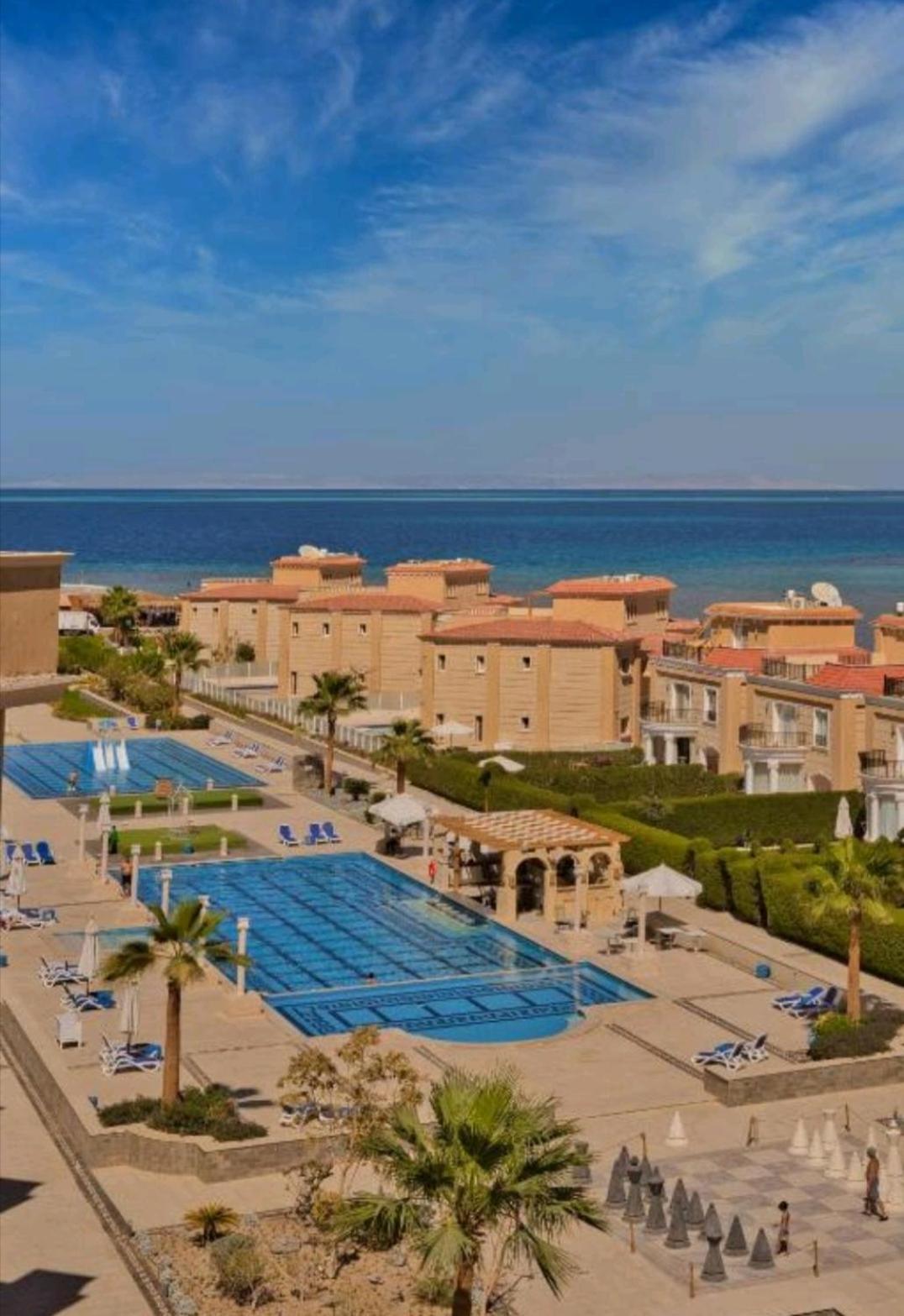 Selena Bay Luxury Sea View 1br Apartment, Private And Pool Hurghada